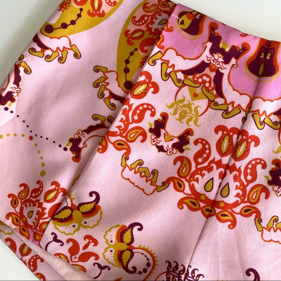 🆕 NWT Romance Was Born x Disney Designer Shorts - Picture 2 of 6